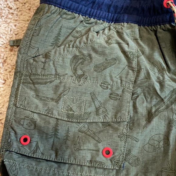 BNWOT Columbia rugged/camping graphic waterproof shorts women’s size XS - Picture 2 of 10